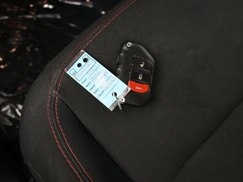Used 2023 Jeep Gladiator Rubicon w/ LED Lighting Group AWD/4WD image 16