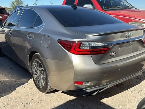 Used 2017 Lexus ES 350 image 4