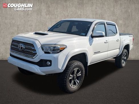 Used 2016 Toyota Tacoma TRD Sport w/ Towing Package AWD/4WD image 3