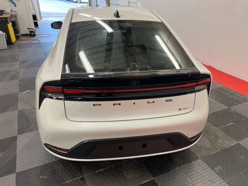 New 2026 Toyota Prius LE image 8