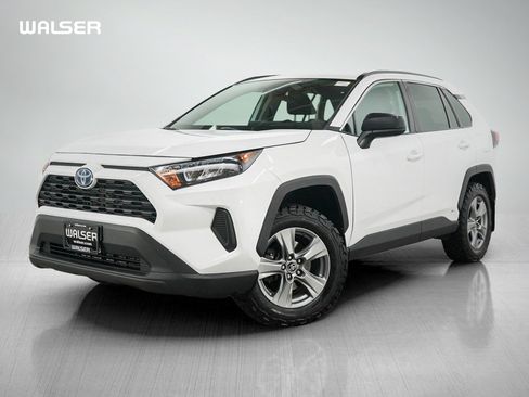 Used 2022 Toyota RAV4 LE AWD/4WD image 1