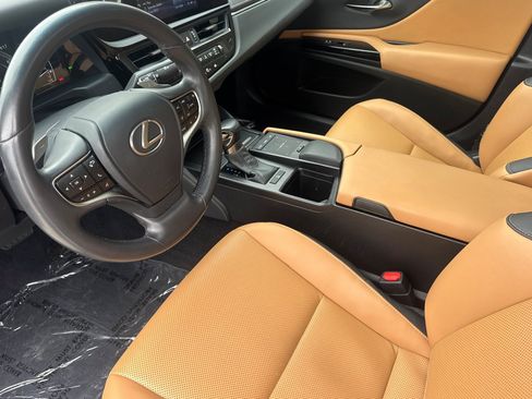 Used 2022 Lexus ES 350 w/ Premium Package FWD image 5