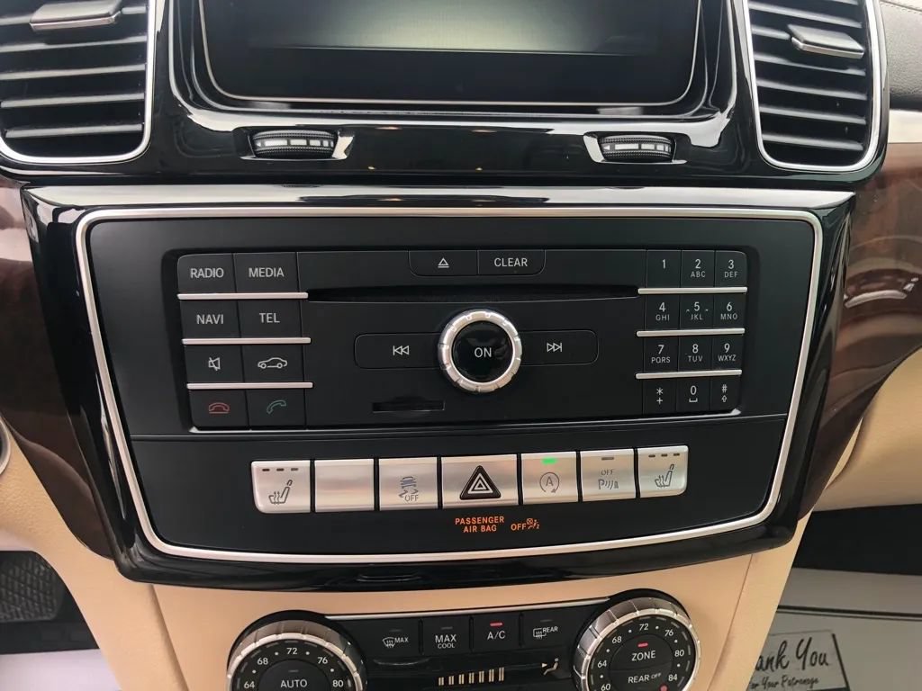 Used 2018 Mercedes-Benz GLS 450 4MATIC image 33