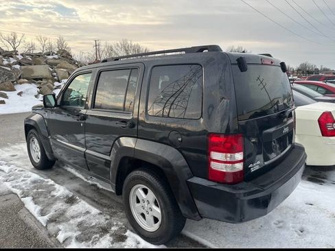 Used 2009 Jeep Liberty Sport w/ Popular Equipment Group image 4