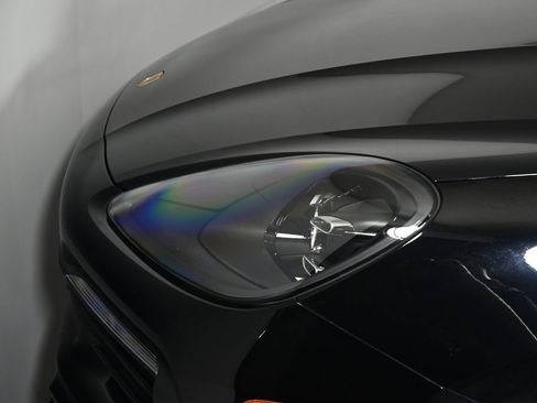 Used 2021 Porsche Cayenne AWD/4WD image 24
