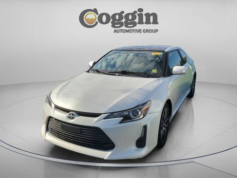 Used 2015 Scion tC FWD image 2