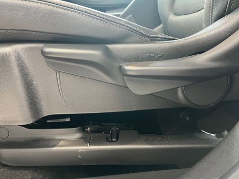 Used 2025 Buick Encore GX Preferred image 34