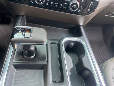 Used 2024 Chevrolet Silverado 1500 LTZ AWD/4WD image 19
