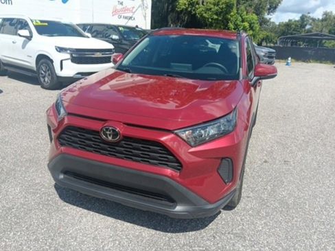Used 2020 Toyota RAV4 LE image 4