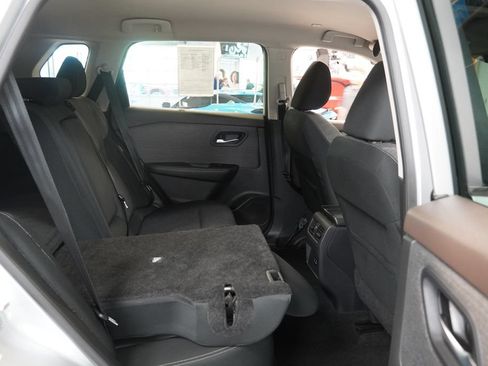Used 2022 Nissan Rogue SV AWD/4WD image 31