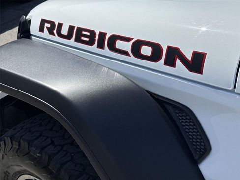 Used 2025 Jeep Wrangler Unlimited Rubicon AWD/4WD image 28