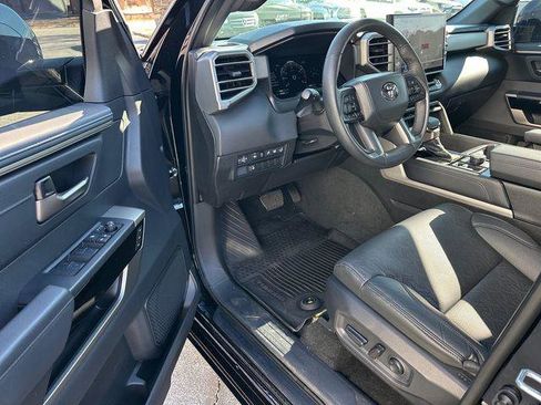 Certified 2025 Toyota Tundra Limited AWD/4WD image 9