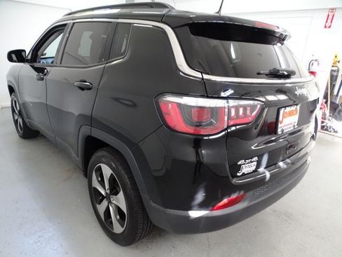 Used 2018 Jeep Compass Latitude w/ Popular Equipment Group AWD/4WD image 21