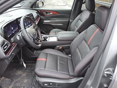 Used 2024 Chevrolet Traverse RS w/ LPO, Floor Liner Package image 6
