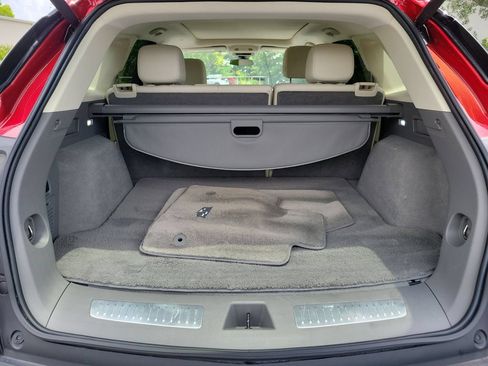 Certified 2022 Cadillac XT5 Premium Luxury w/ LPO, Premium Carpet Package FWD image 25