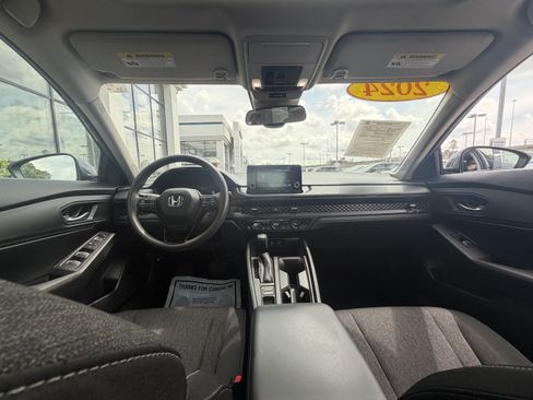 Used 2024 Honda Accord EX image 22