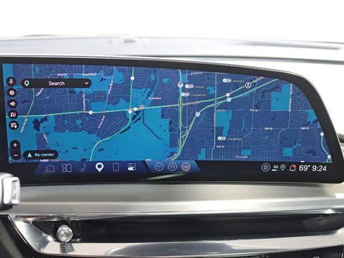 Used 2024 Cadillac Lyriq Sport image 18