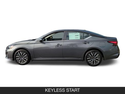 New 2026 Nissan Altima 2.5 SV FWD image 5