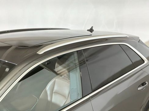 Used 2025 Audi Q8 Premium w/ Convenience Package image 24