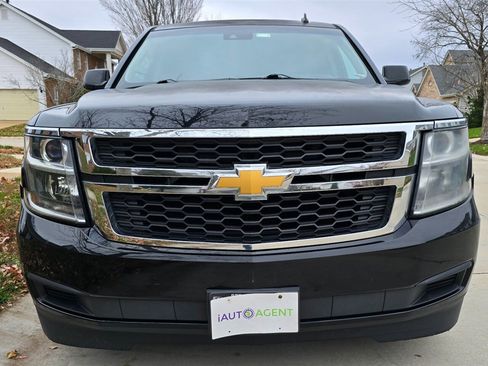 Used 2015 Chevrolet Suburban LT image 12