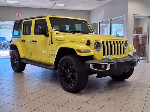 Used 2023 Jeep Wrangler Unlimited Sahara image 6