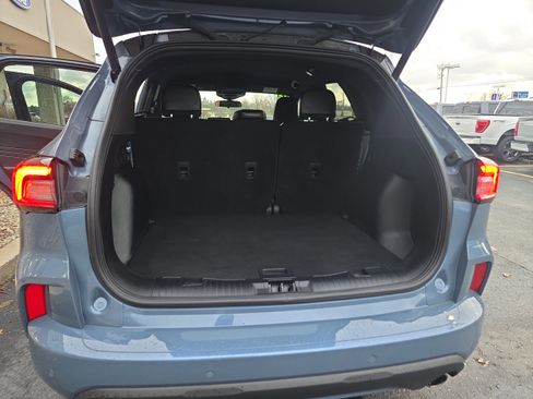 Used 2024 Ford Escape ST-Line w/ Tech Pack #1 AWD/4WD image 18