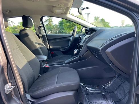 Used 2018 Ford Focus SE FWD image 16