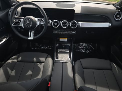 New 2026 Mercedes-Benz GLB 250 4MATIC image 22
