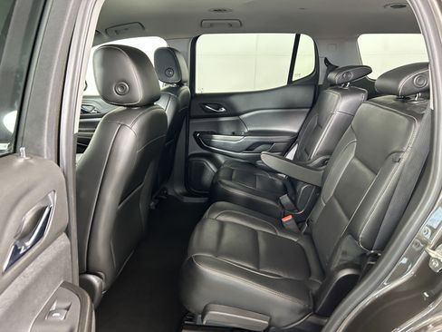 Used 2019 GMC Acadia SLT image 24