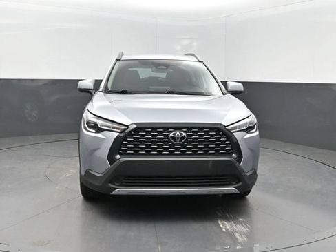 Used 2024 Toyota Corolla Cross LE FWD image 32