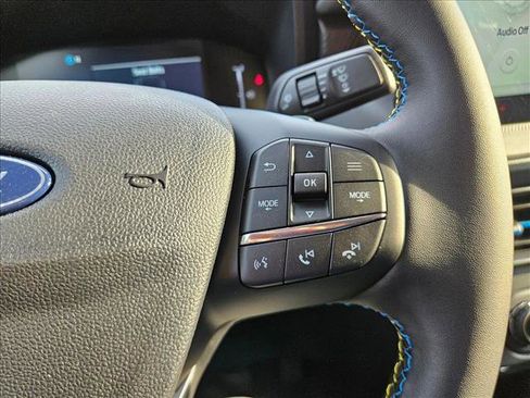 New 2025 Ford Maverick Lobo image 16