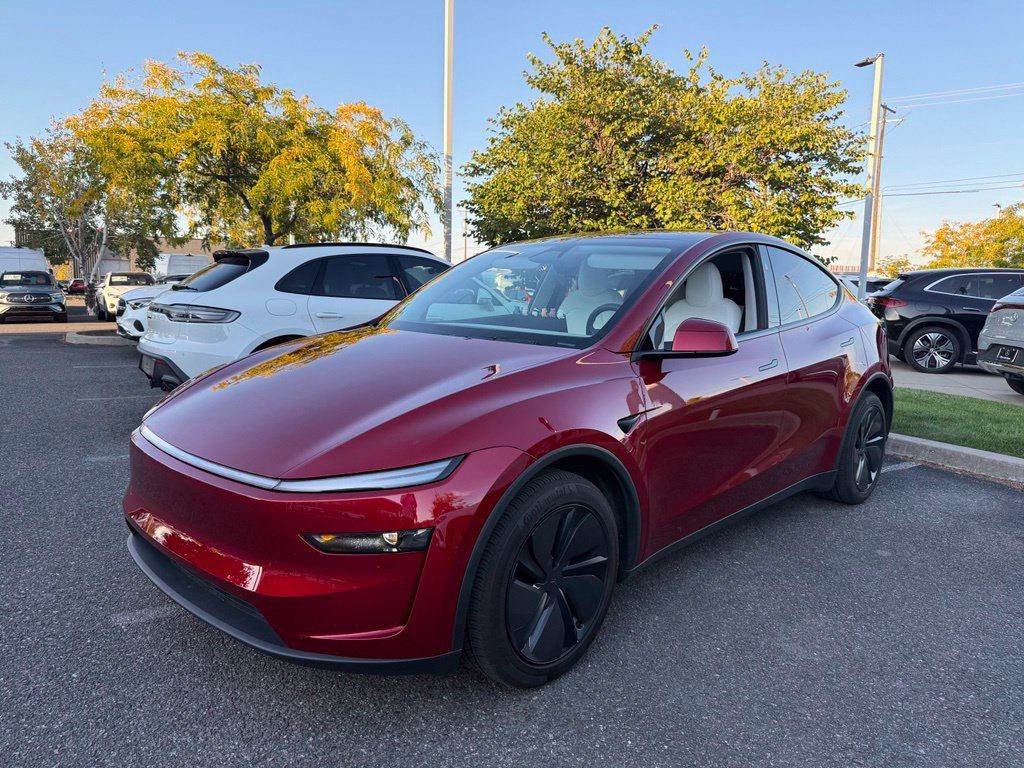 Used 2026 Tesla Model Y 2WD image 3