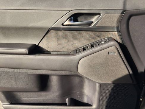 Used 2024 Lexus GX 550 w/ Accessory Package (Z1) image 6