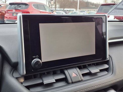 Used 2023 Toyota RAV4 LE image 17