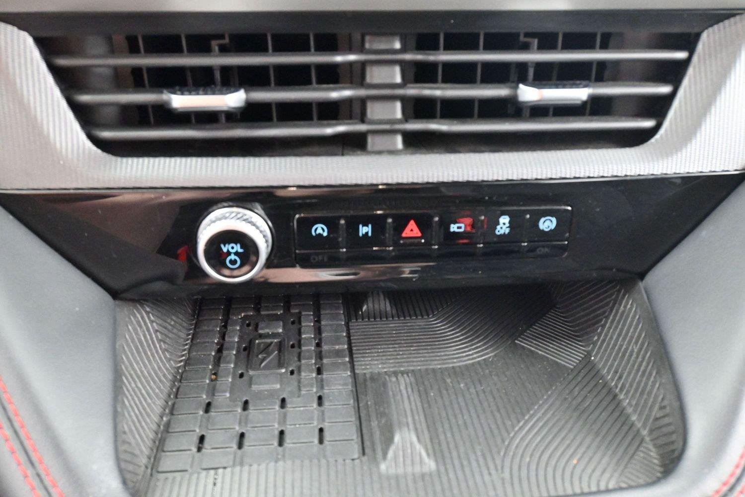 Used 2025 Ford Explorer ST-Line w/ Premium Package RWD image 25