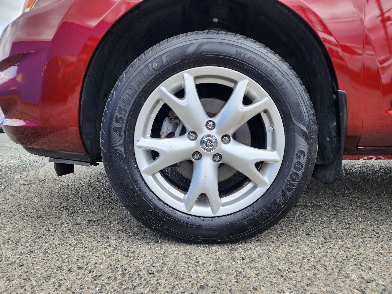 Used 2011 Nissan Rogue SV AWD/4WD image 36
