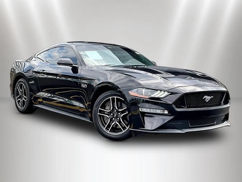 Used 2022 Ford Mustang GT RWD image 3
