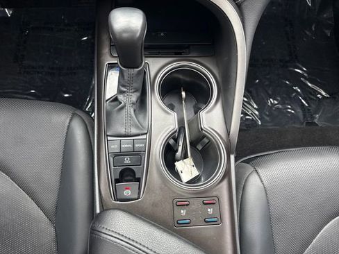 Used 2024 Toyota Camry XSE w/ Navigation Package image 19