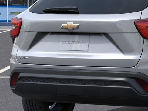New 2026 Chevrolet Trax LS w/ LS Convenience Package FWD image 14