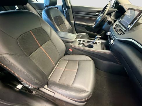Used 2022 Nissan Altima 2.5 SR w/ Midnight Edition Package image 15