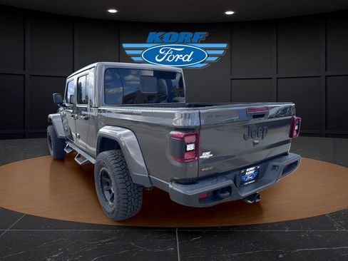 Used 2023 Jeep Gladiator Willys image 3