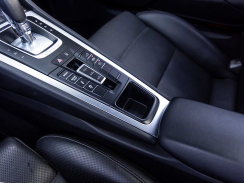 Used 2013 Porsche 911 Carrera 4S AWD/4WD image 18