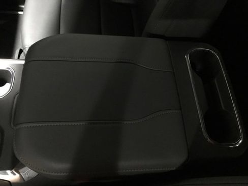 New 2025 GMC Sierra 1500 SLT w/ SLT Premium Package image 43