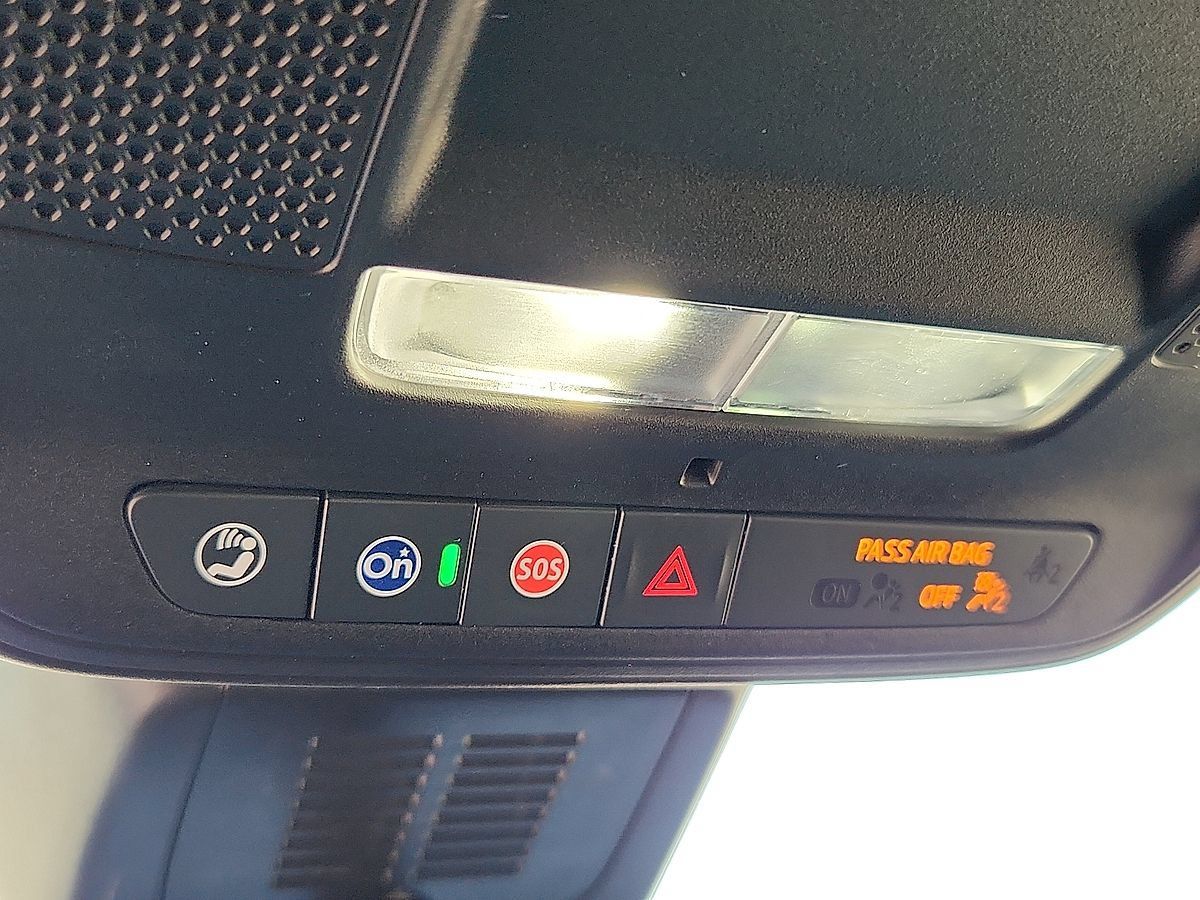 Used 2026 Chevrolet Equinox LT AWD/4WD image 11