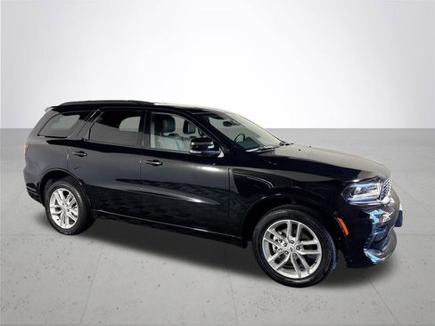 Used 2025 Dodge Durango GT image 4