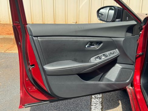 Used 2022 Nissan Sentra SV FWD image 35