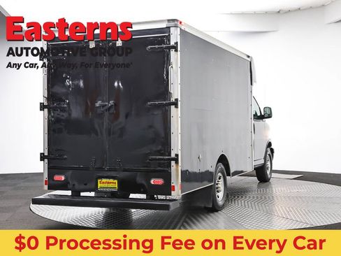 Used 2017 Chevrolet Express 3500 RWD image 5