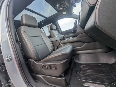 Used 2025 GMC Yukon AT4 w/ AT4 Premium Package image 22