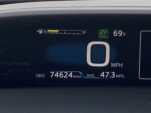 Used 2017 Toyota Prius Prime Plus FWD image 8