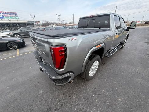 Used 2024 GMC Sierra 2500 SLT w/ SLT Premium Package image 3